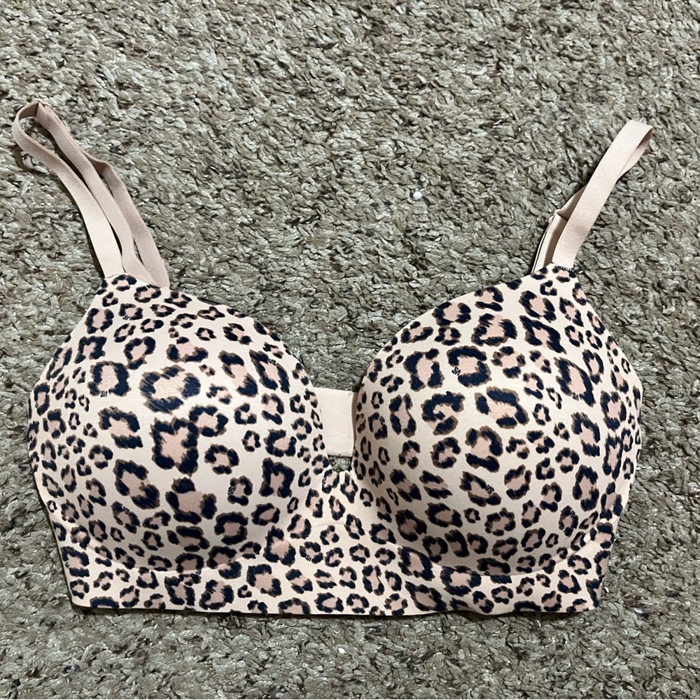 Incredible by Victoria’s Secret padded no wire bra